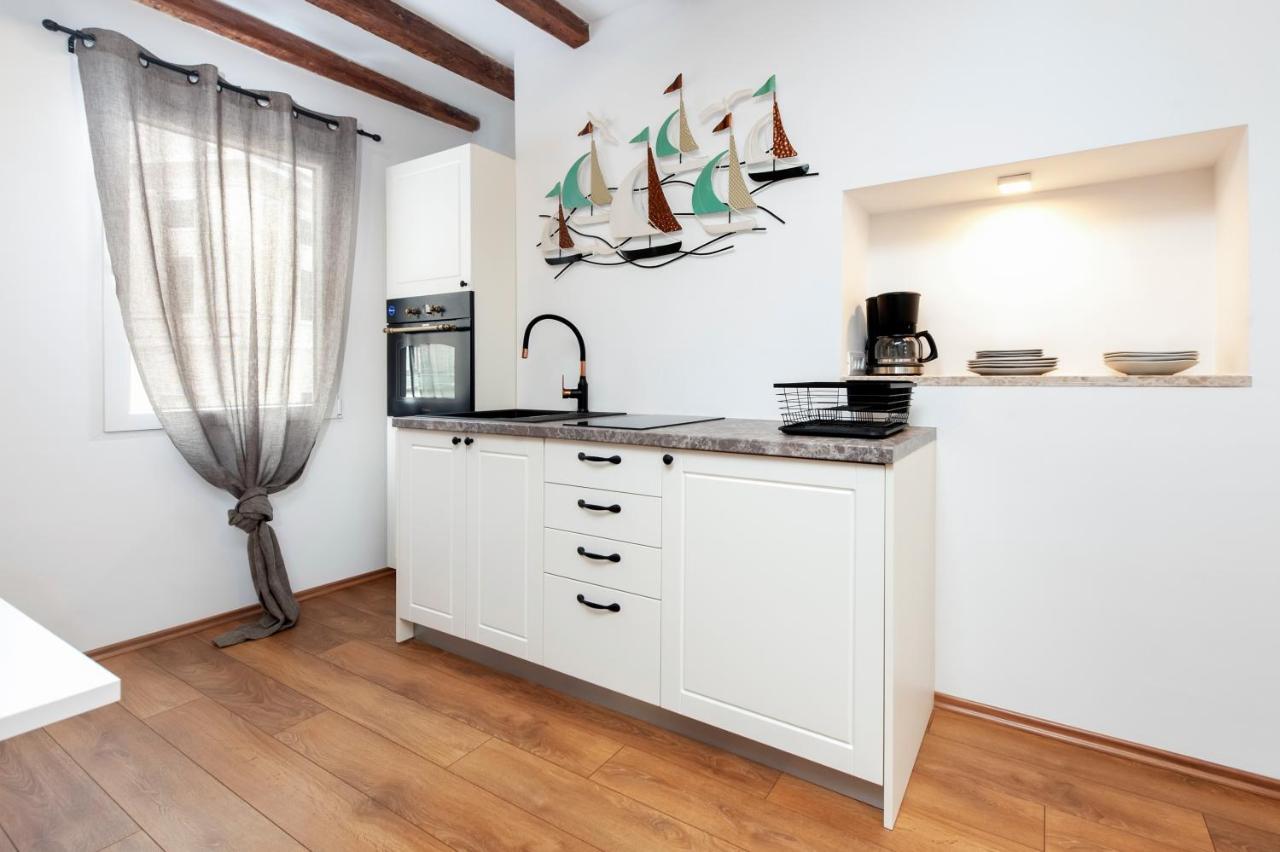 The Yellow House Apartments Rovinj Luaran gambar