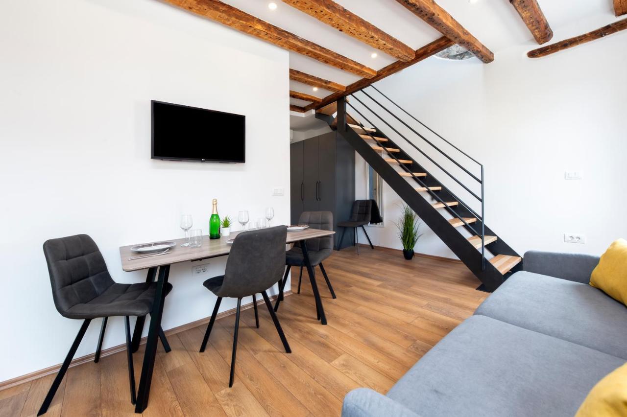 The Yellow House Apartments Rovinj Luaran gambar